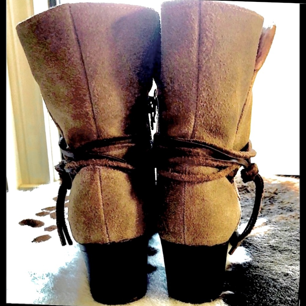 LEATHER BOOTS 2 1/4” HEEL EDDIE BAUER TAN ROUGH OUT STURDY RUBBER SOLE 6 M EUC - Picture 5 of 5